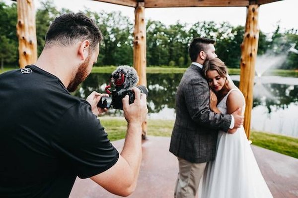 Comment choisir le photographe parfait pour votre mariage ?